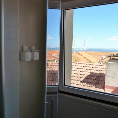 Discover Alfama Lisbona