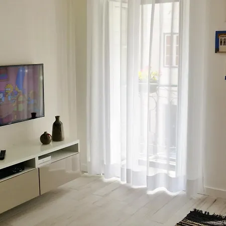 Apartment Discover Alfama Lisbon